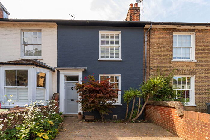 3 Bedroom Terraced House For Sale In Stoke Road, Guildford, GU1