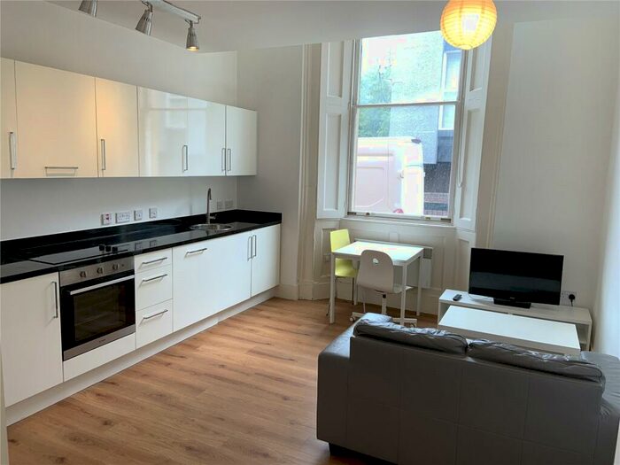 Flat To Rent In Town Hall, Bexley Square, Salford, Manchester, M3