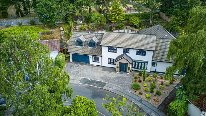 5 Bedroom Property For Sale In Birchwood Dell, Bessacarr, Doncaster, DN4