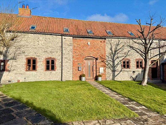 4 Bedroom Cottage For Sale In The Barns, Wolds Farm, Kinoulton Lane, Nottingham, NG12