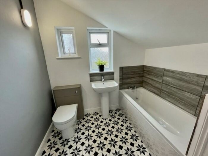 3 Bedroom Terraced House To Rent In Ashley Downs, NR32