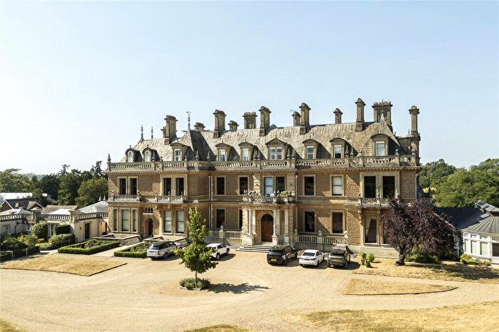 4 Bedroom Apartment For Sale In Cobham Park, Cobham, Surrey, KT11