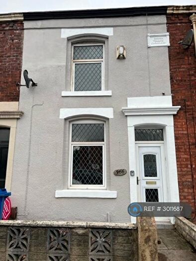 2 Bedroom Terraced House To Rent In Bolton Road, Blackburn, BB2
