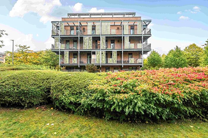 2 Bedroom Flat For Sale In Dalgin Place, Milton Keynes, MK9