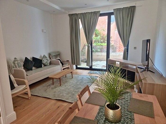 3 Bedroom End Terrace House To Rent In The Grove, Coulsdon, CR5