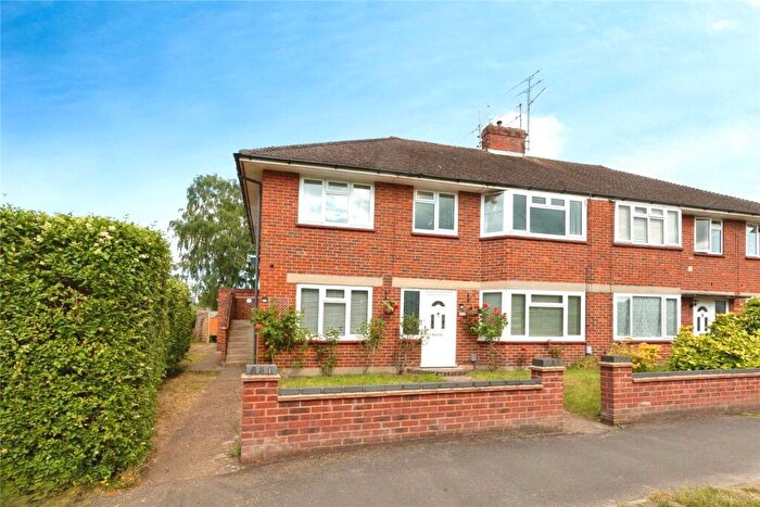 2 Bedroom Maisonette For Sale In Stubbs Moor Road, Farnborough, Hampshire, GU14