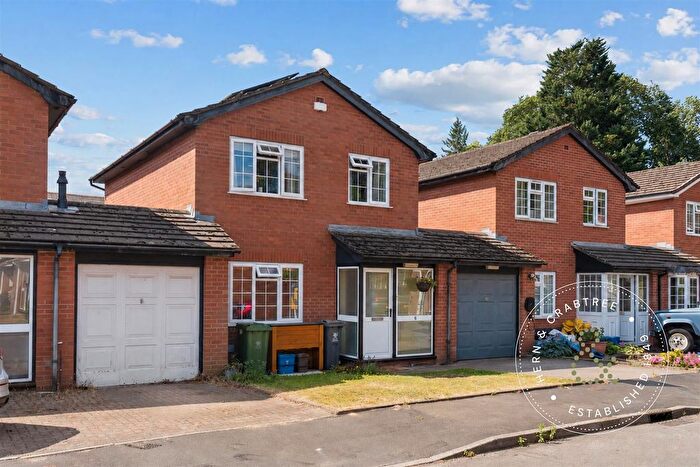 3 Bedroom Detached House For Sale In Cae Syr Dafydd, Cardiff, CF11