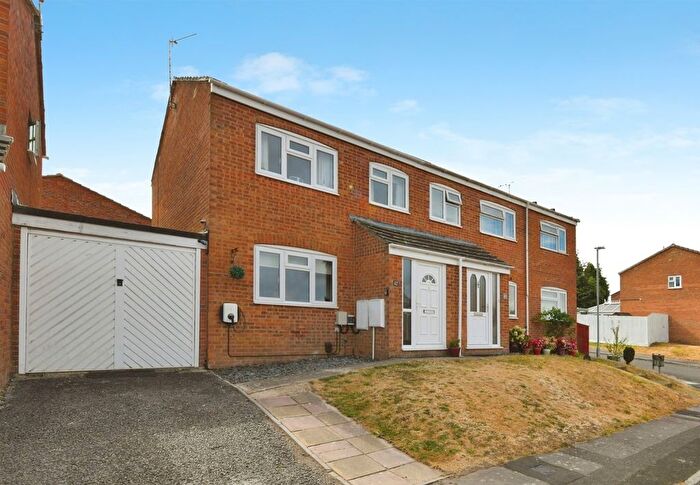 3 Bedroom Semi Detached House For Sale In Pain's Way, Amesbury, Salisbury, SP4