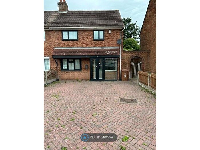 3 Bedroom Semi-Detached House To Rent In Grenfell Road, Walsall, WS3