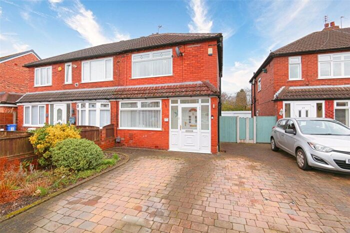 2 Bedroom Semi Detached House For Sale In Kent Road, Denton, Manchester, Greater Manchester, M34