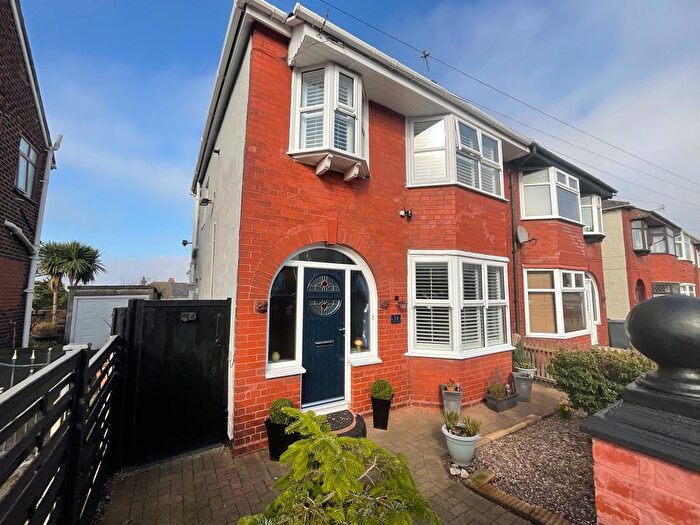 3 Bedroom Semi-detached House For Sale In Roland Avenue, Runcorn, WA7