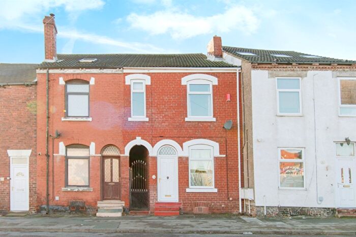 3 Bedroom Terraced House For Sale In Aketon Road, Cutsyke, Castleford, WF10
