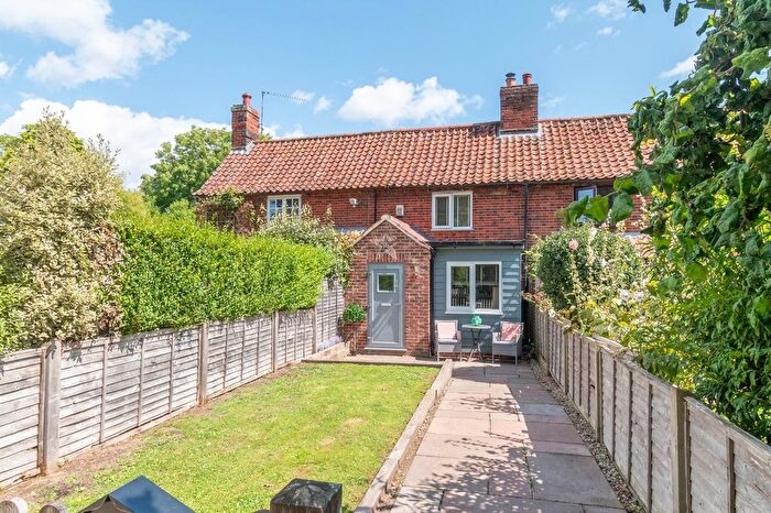 2 Bedroom Terraced House For Sale In Creake Road, Sculthorpe, NR21