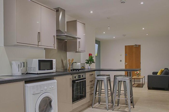 5 Bedroom Flat To Rent In Cumberland Street, Bristol, BS2