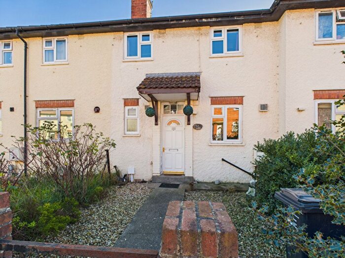 3 Bedroom Terraced House For Sale In Friarn Avenue, Bridgwater, TA6