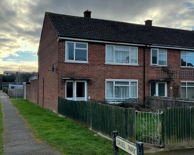 3 Bedroom House To Rent In Oriel Way, Bicester, OX26