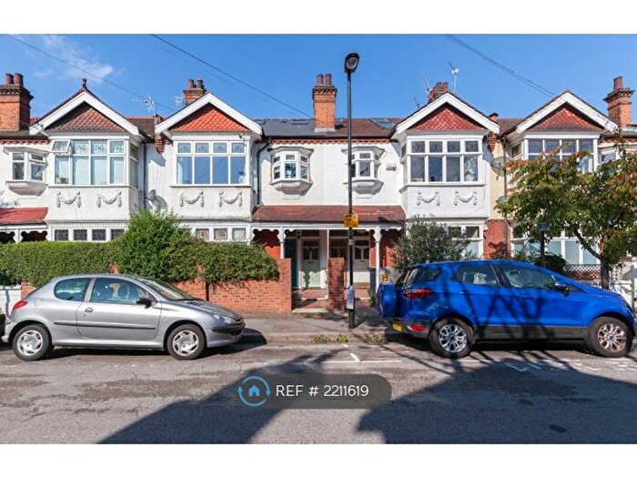 5 Bedroom Maisonette To Rent In Beverstone Road, London, SW2