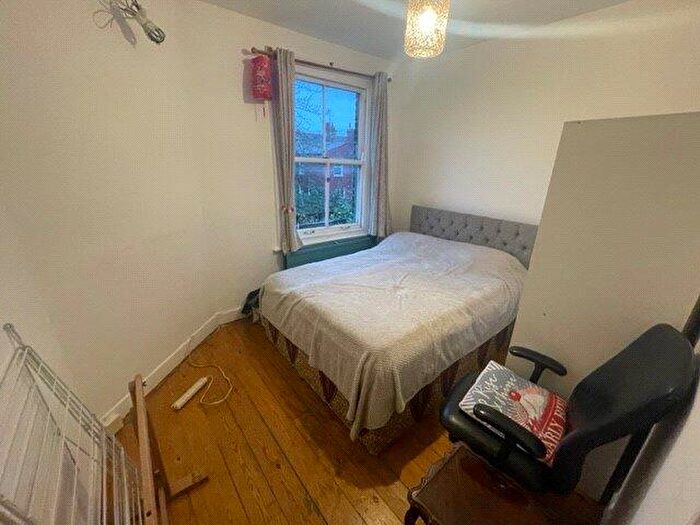 2 Bedroom Apartment To Rent In Higham Road, Tottenham, London, N17