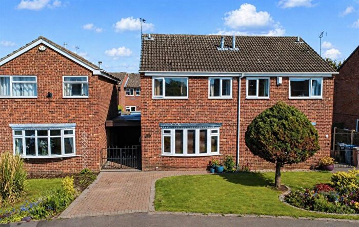 4 Bedroom Semi-Detached House For Sale In Meadow Close, Draycott, DE72