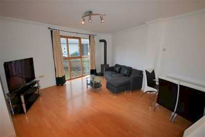 4 Bedroom Town House To Rent In Hurdles Way, Duxford, CB22