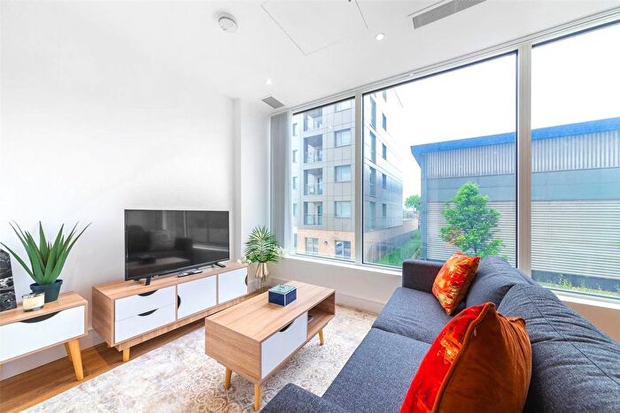 Studio To Rent In West Gate, Ealing, W5