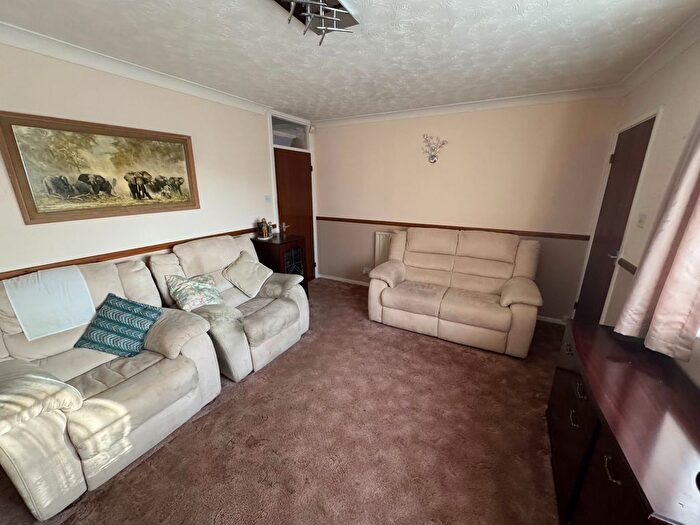 2 Bedroom Semi-Detached Bungalow For Sale In Harrowby Lane, Grantham, NG31