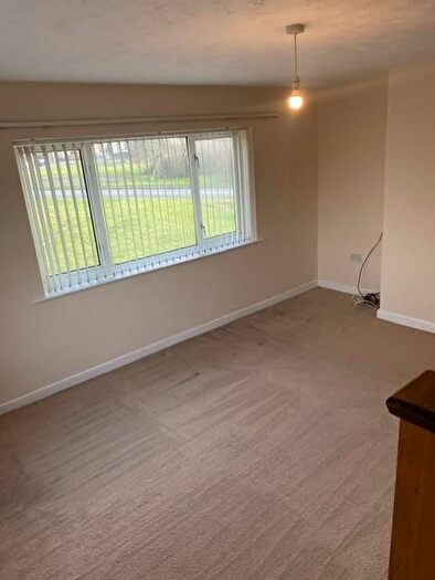3 Bedroom Maisonette To Rent In Hendre Road, Pencoed, Bridgend, CF35