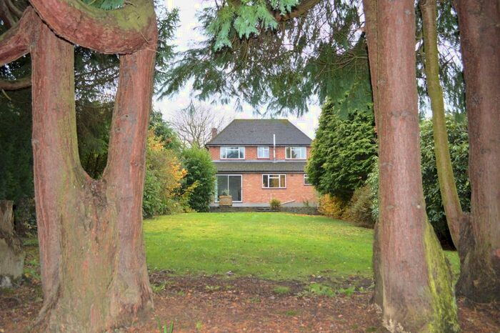4 Bedroom Detached House To Rent In Holmwood Avenue, Shenfield, Brentwood, CM15