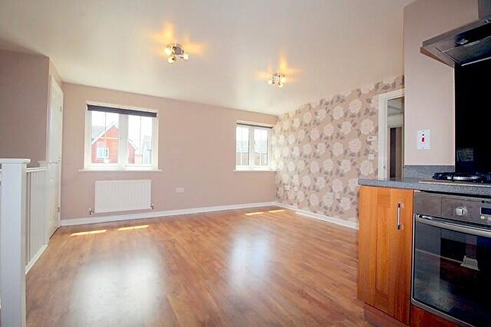2 Bedroom Apartment To Rent In Westview Close, BN10