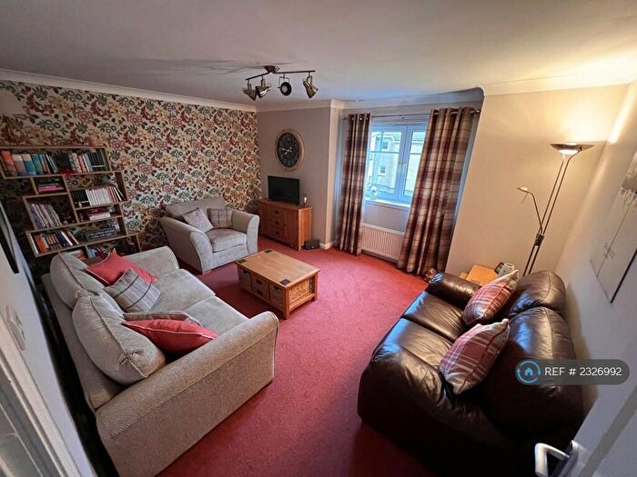 2 Bedroom Flat To Rent In Castlebrae Gardens, Glasgow, G44