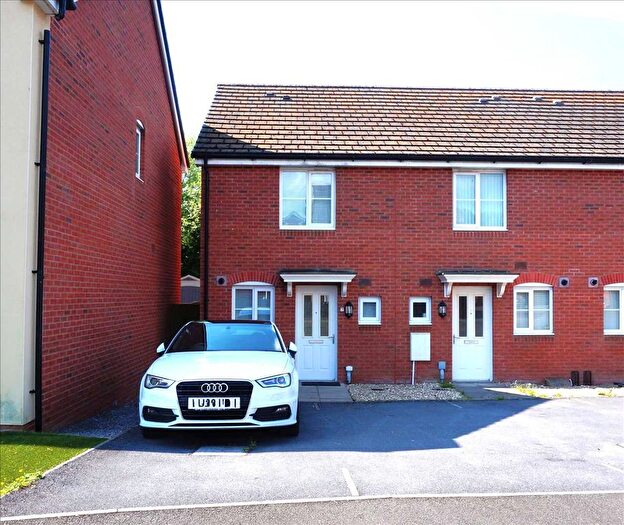 2 Bedroom Semi-detached House For Sale In Dol Y Dderwen, Ammanford, SA18
