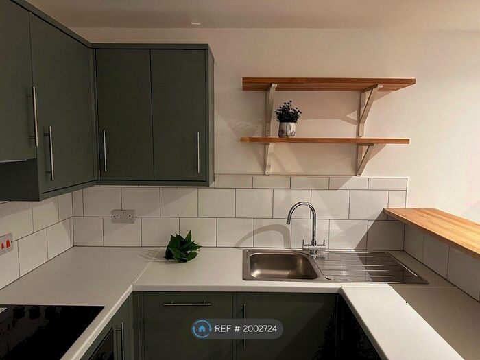 1 Bedroom Flat To Rent In Brocklesby Road, London, SE25