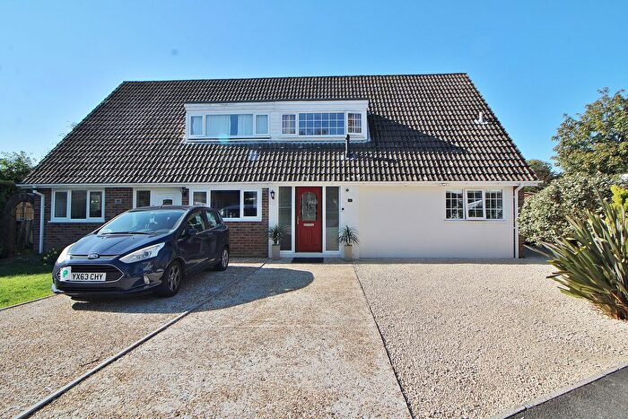 3 Bedroom Semi-Detached House For Sale In Sutton Road, Cowplain, PO8