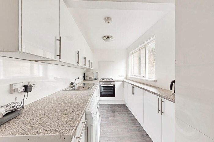 6 Bedroom House To Rent In Holloway, BA2