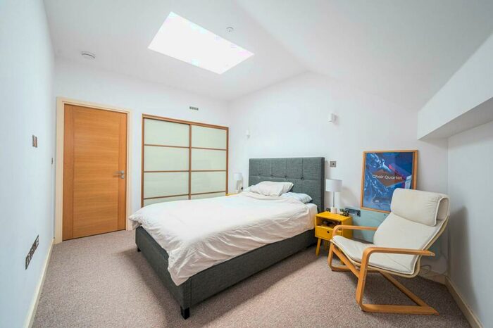 2 Bedroom Flat To Rent In Highgate Road, Kentish Town, London, NW5