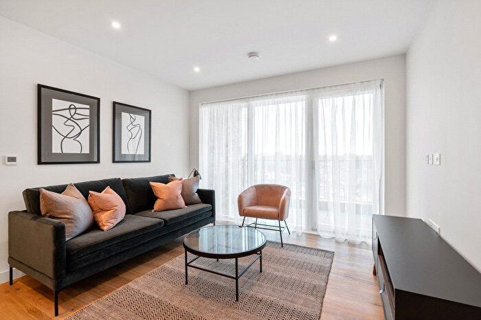 1 Bedroom Flat To Rent In Mary Neuner Road, Alington House, Alexandra Gate, N8