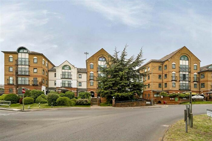 Studio To Rent In Brent Cross Gardens, Brent Cross, NW4