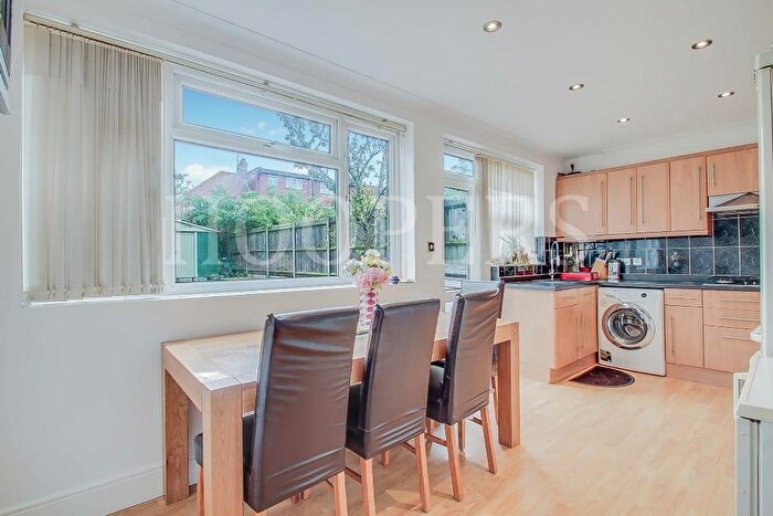 5 Bedroom Terraced House For Sale In Kenwyn Drive, London, NW2