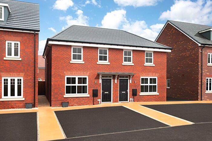 3 Bedroom Terraced House For Sale In Longmeanygate, Leyland, PR26