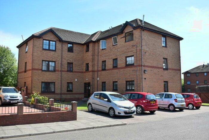 2 Bedroom Flat To Rent In Castlegreen Crescent, Dumbarton, West Dunbartonshire, G82
