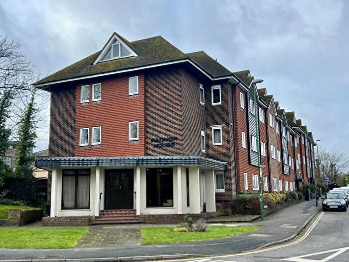 2 Bedroom Flat For Sale In Harlands Road, Haywards Heath, RH16