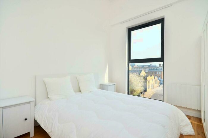 1 Bedroom Flat To Rent In Brady Street, , Bethnal Green, London, E1
