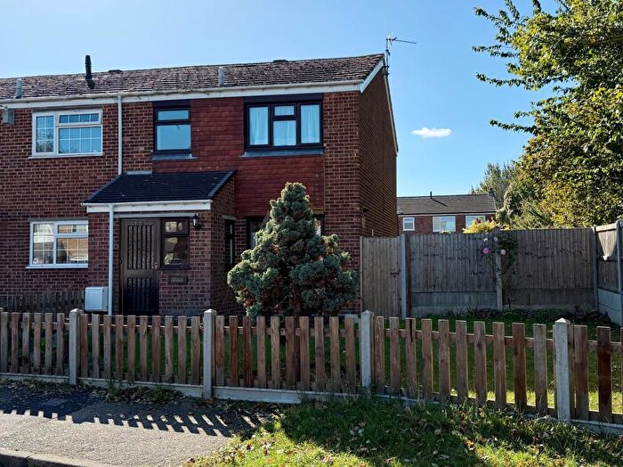 3 Bedroom End Of Terrace House For Sale In Oak Road, Sittingbourne, Kent, ME10