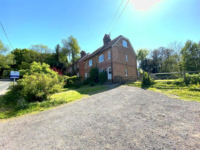 3 Bedroom Semi-Detached House For Sale In Horsmonden Road, Brenchley, Tonbridge, TN12