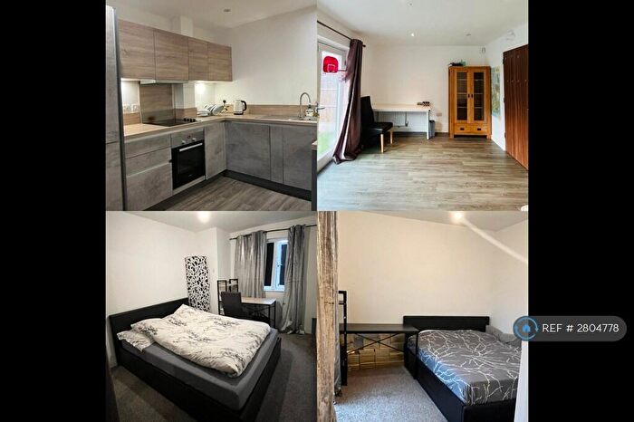 4 Bedroom Detached House To Rent In Moss Lane West, Manchester, M15