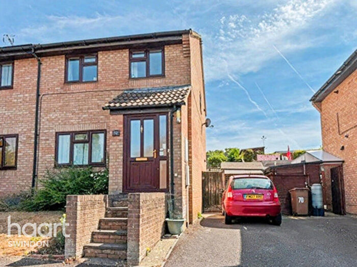 3 Bedroom Semi Detached House For Sale In Barrington Road, Swindon, SN6