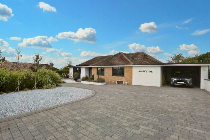 3 Bedroom Detached Bungalow For Sale In Upland Close, Broad Oak, Sturminster Newton, DT10
