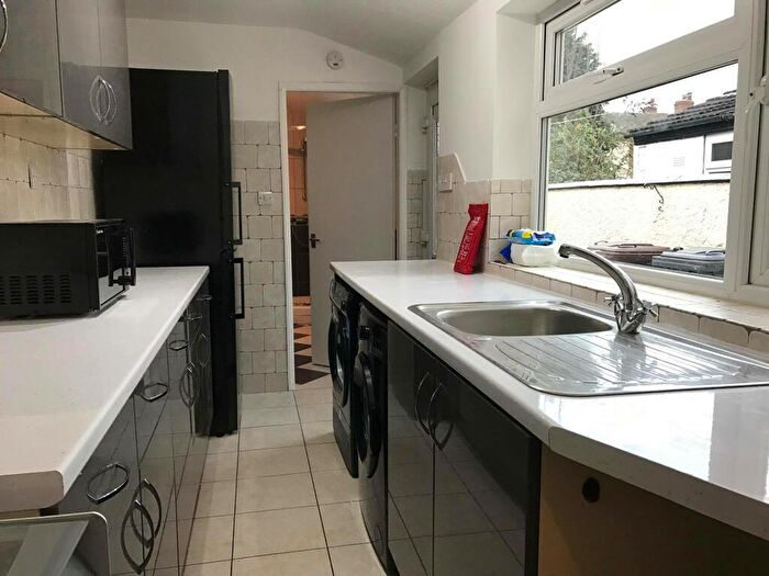 2 Bedroom Terraced House To Rent In Thesiger St // Bed + Study Rooms // Aug, LN5