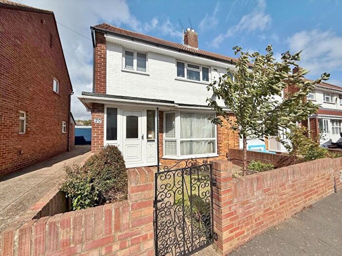 3 Bedroom Semi-Detached House For Sale In Southbourne Avenue, Drayton, PO6
