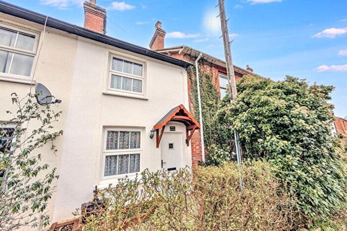 3 Bedroom Terraced House For Sale In Spetisbury, DT11